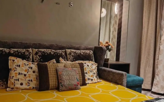Naari Home Stay