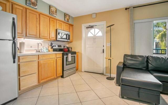 Five Palms Suite 209 - Daily - Weekly - Monthly