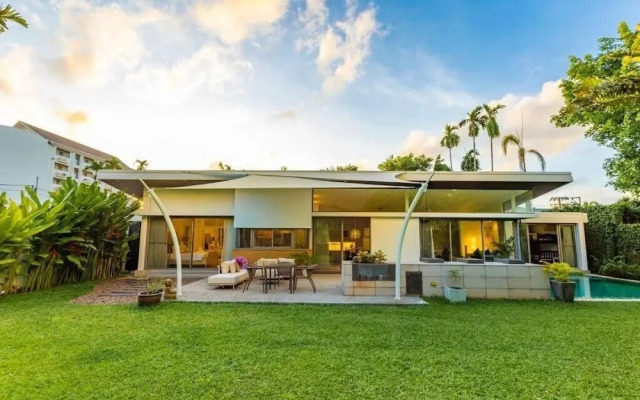 FullLuxuryTopOfTheRangeGreatLocationv128