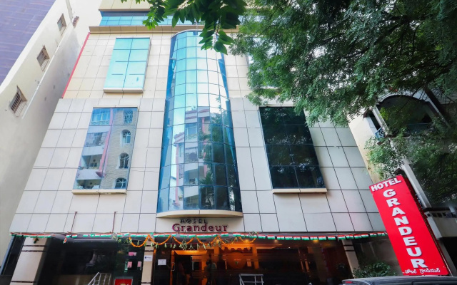 Hotel Grandeur