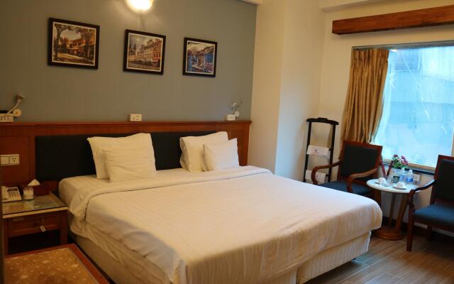 A25 Hotel - 221 Bach Mai