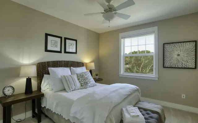 552 Paseo Street 4 Bedroom Home by Redawning
