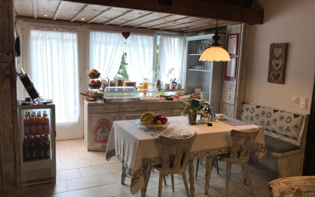 Hotel Garni Haus Alpine