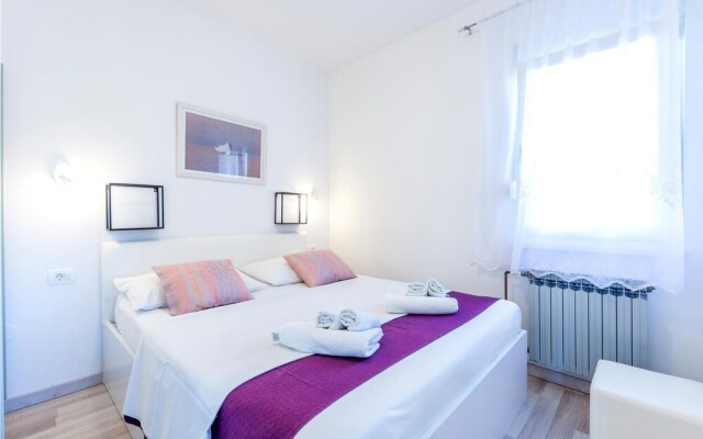 Nice Home in Kastel Stari With Wifi and 2 Bedrooms