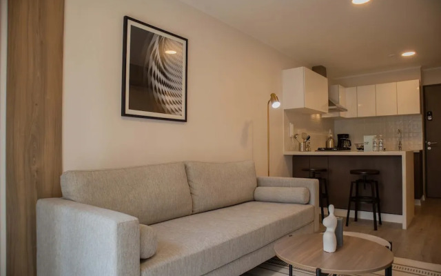 w Wonderful 1BR w Balcony in Miraflores