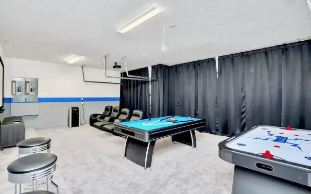 15br Mansion - With Pool Hot Tub Netflix