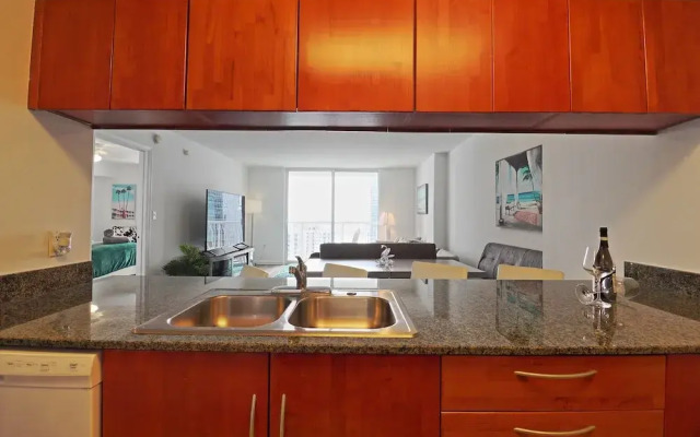 OneLuxStay in the Heart of Brickell
