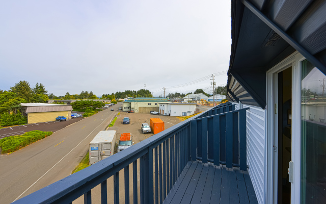 Coastal Inn by OYO Lincoln City - Oregon Coast Hwy