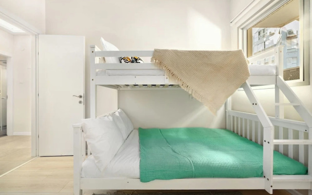 Netanya Beach Pool Studio by Sea N' Rent