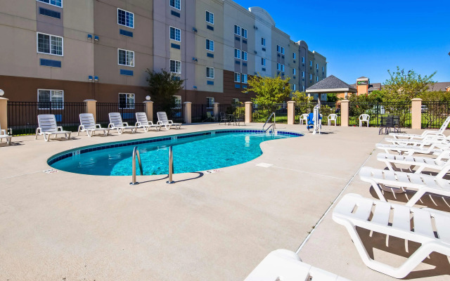 Clarion Pointe Jacksonville near Camp Lejeune