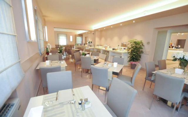 Hotel Dori