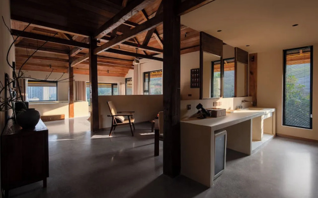 Xishuangbanna Jinghong Hidden in Nature