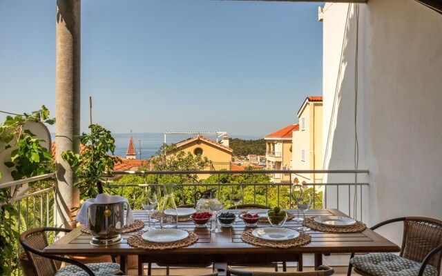 Nice Home in Makarska With Wifi and 3 Bedrooms