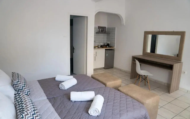 Stavros Beach Hotel
