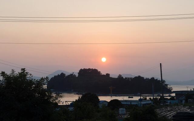 Yeosu Seommaeul Pension