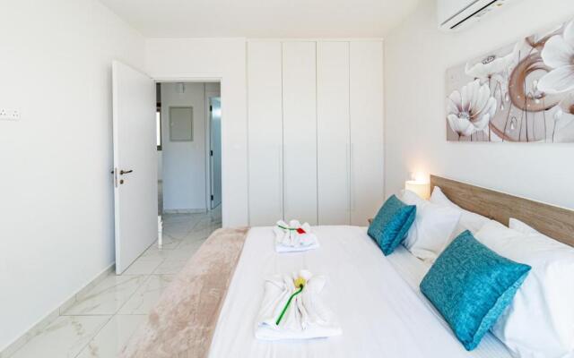 Adolina One Bedroom Apartment 103 by Ezoria