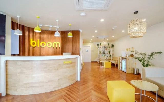 Bloom Hotel - Karol Bagh