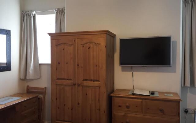 Elnor Guest House