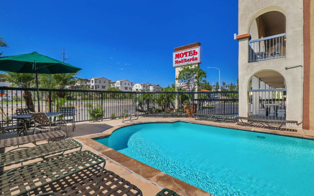 Motel Mediteran Escondido