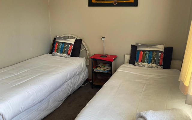 Turangi Home Family Size – Guest Rooms – Turangi