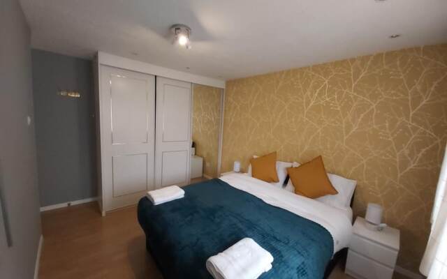 Beautiful and Luxurious 4-bed House in Essex