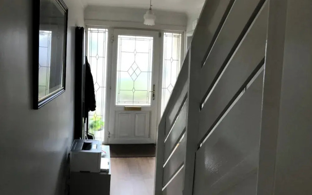 Limegrove Comfortable Three Bedroom House