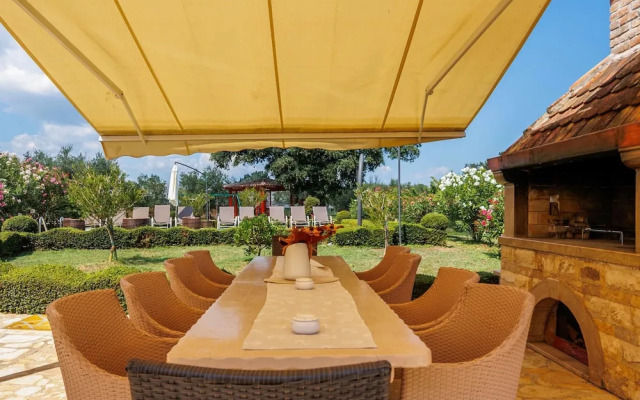Pool Villa Divina in i an