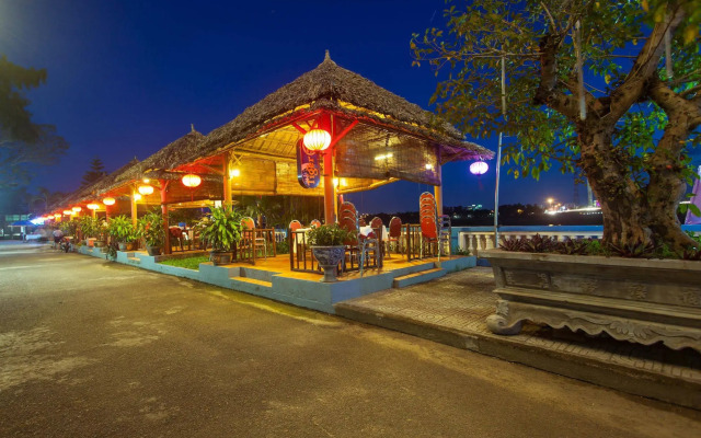 My Tra Riverside Hotel