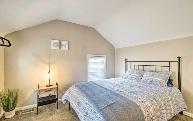Walk to Parks & Dining: Cozy Canandaigua Home!