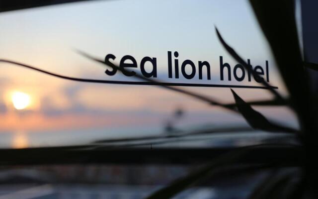 Sea Lion Hotel