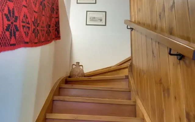 Traditional Ioannis Cottage...luxurious & Rustic With Ecological Heated Pool !!!