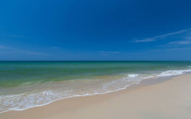 Villa Louise Hue Beach and Spa