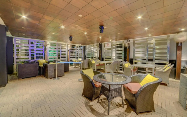 Fabhotel King S Court