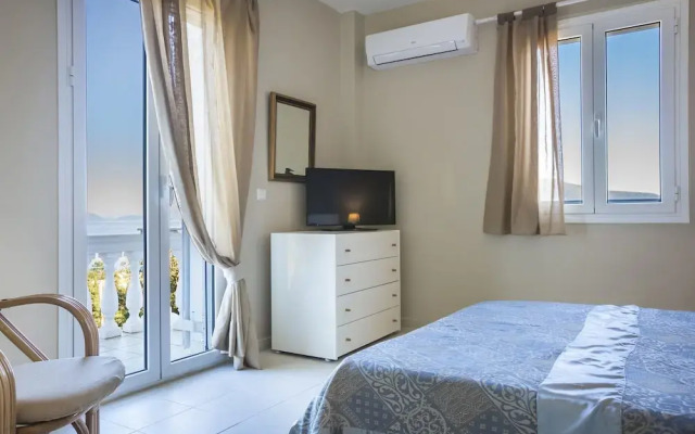 Villa Serenity Sleeps 9