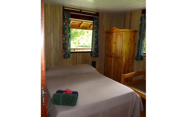 Moorea Surf Bed and Breakfast