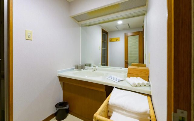 Toba Hotel International
