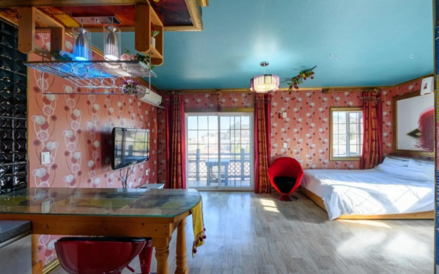 Yangyang Seorak Badanamuro Pension