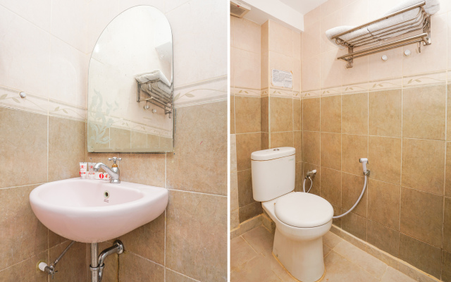 OYO 164 Ang's Residence