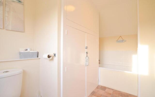18 Tollgate Cottages