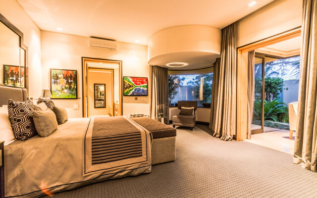 No5 Boutique Art Hotel by Mantis
