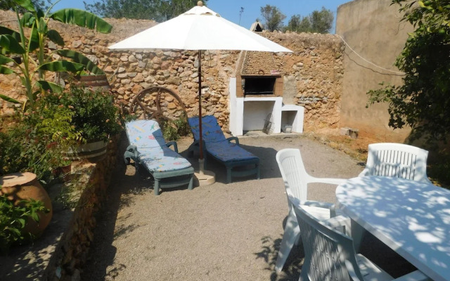 Spacious Villa Ideal Families and Groups