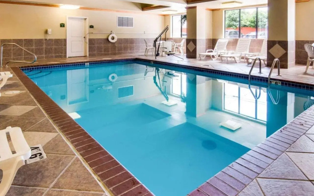 Comfort Inn & Suites El Dorado