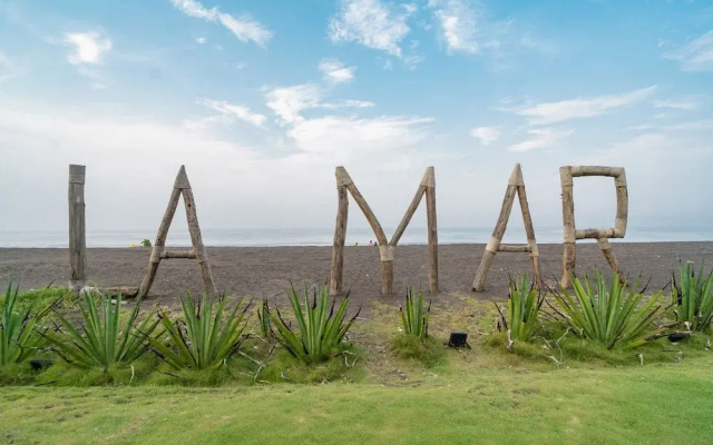 Lamar Pool 1 in Monterrico