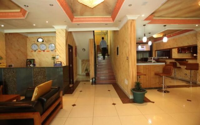 Ark Hotel