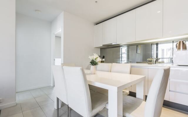 C3CBD Melbourne Apartment