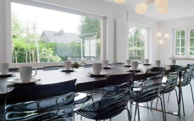 Fabulous luxury villa with spacious garden in Nieuwpoort.