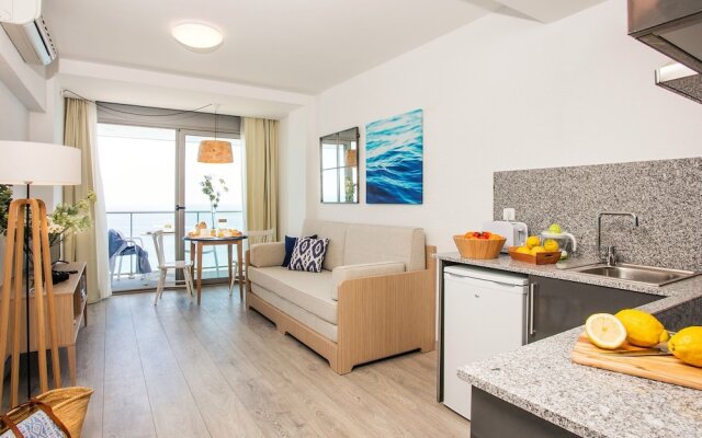 Well-furnished Apartment With Airconditioning in Blanes