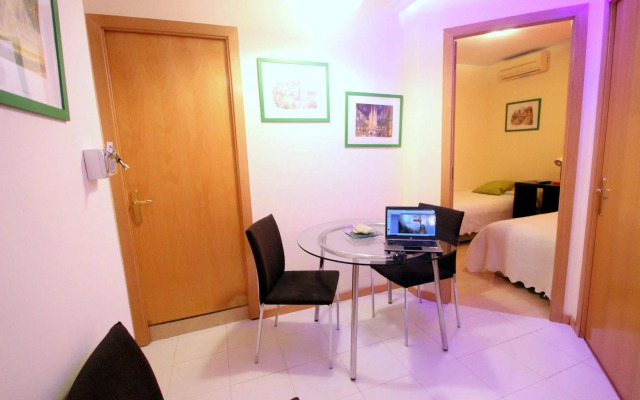 Stopbarcelona Universidad Apartments