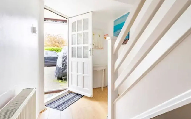 Luton Airport Guest House