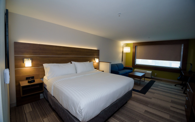 Holiday Inn Express & Suites McKinney - Frisco East by IHG